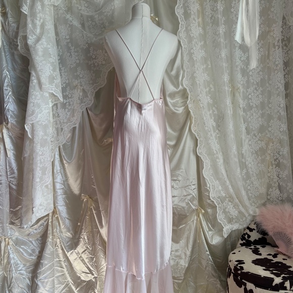 On hold! Vintage Satin Embroidered Beaded Front Slit Fairy Dress Slip - Picture 3 of 9